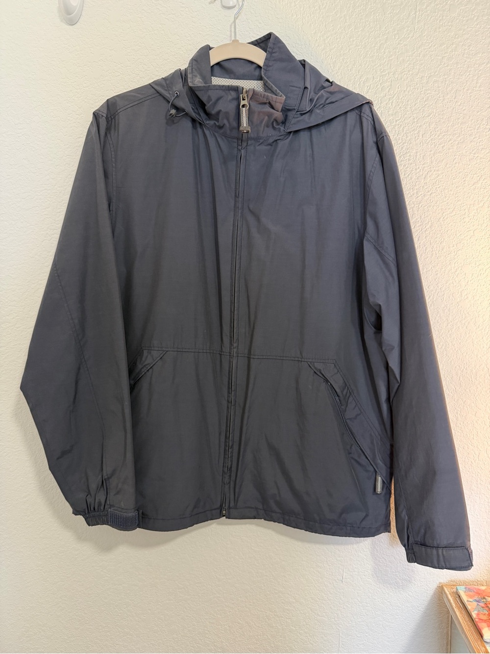 GAP Men's Gray Hooded Raincoat